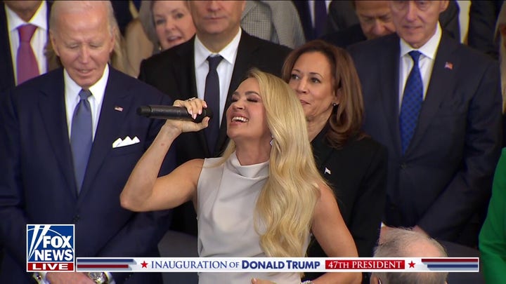 Underwood performs