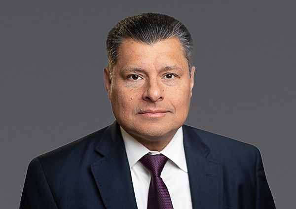 Carlos Urquiaga_600w_vF (002)